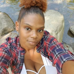 Meet your Posher, Andrienne